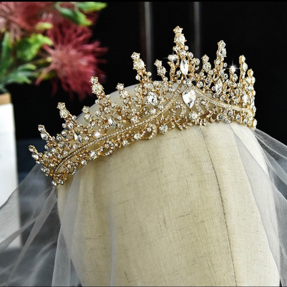 Gold Tiara or bridal crown brand new